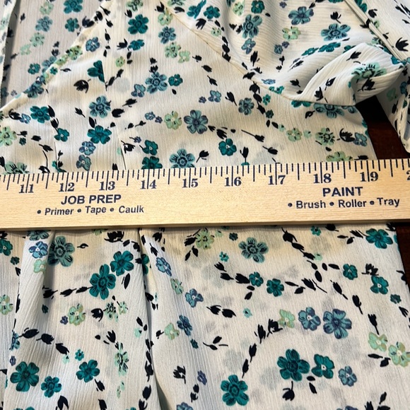 a.n.a A New Approach Womenโs Long Sleeve Blouse NWT Small - Picture 5 of 11